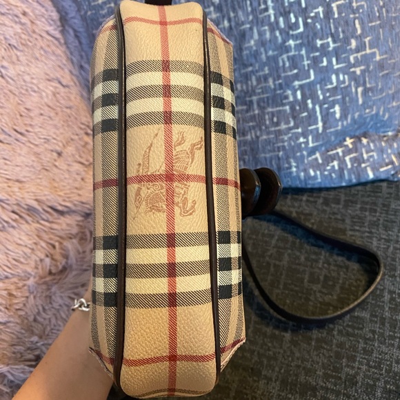 Authentic Burberry haymarket check crossbody bag - Picture 7 of 11